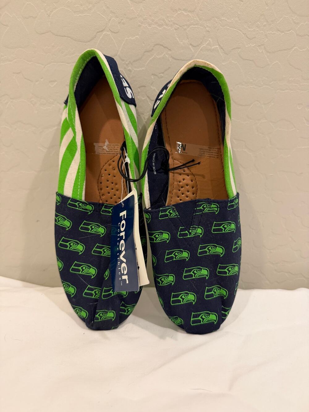 Seattle Seahawks Forever Collectibles Slip On Shoes Women’s M 7-8 NFL NWT